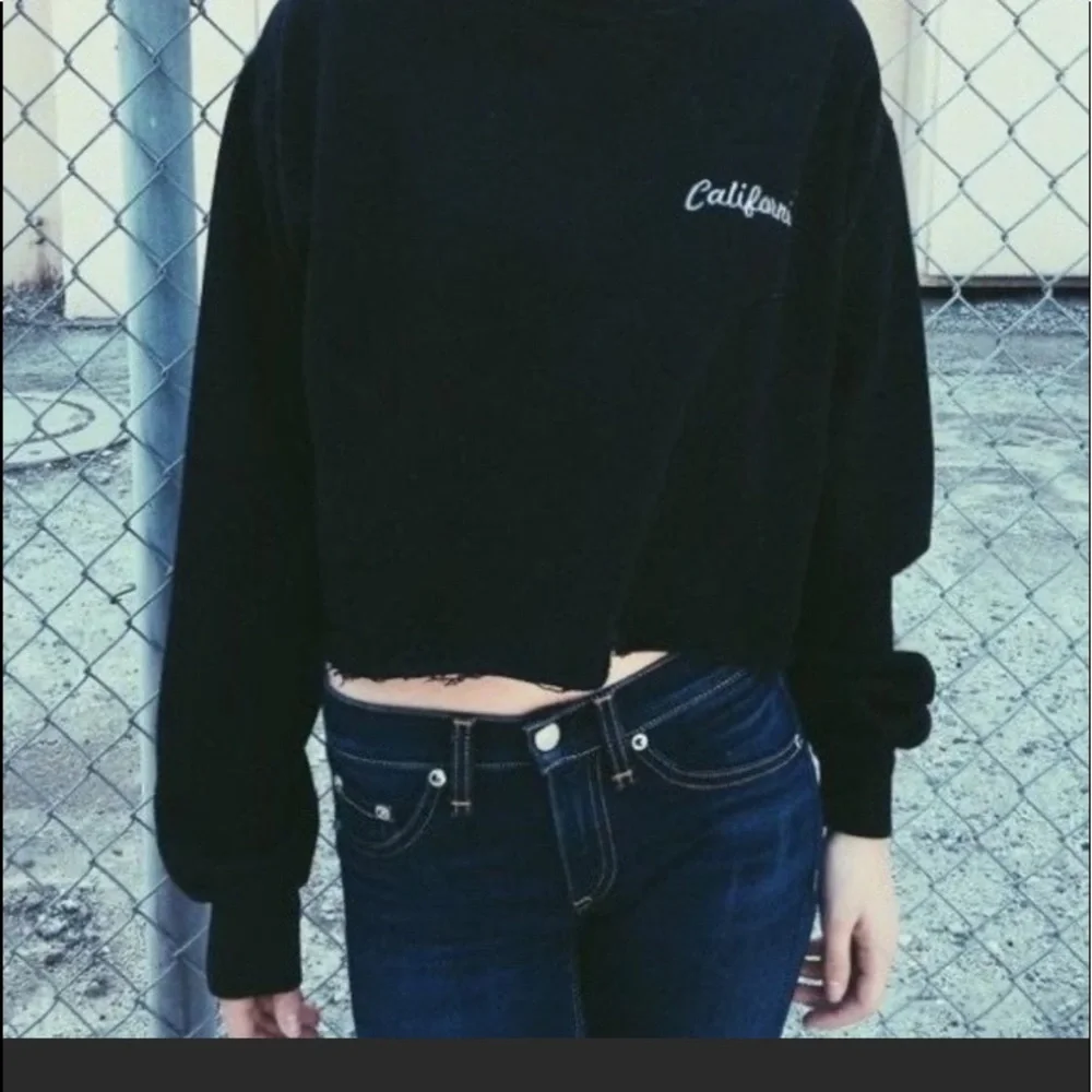 BRANDY MELVILLE Black “California” Nancy Crewneck Sweatshirt - EUC, One …